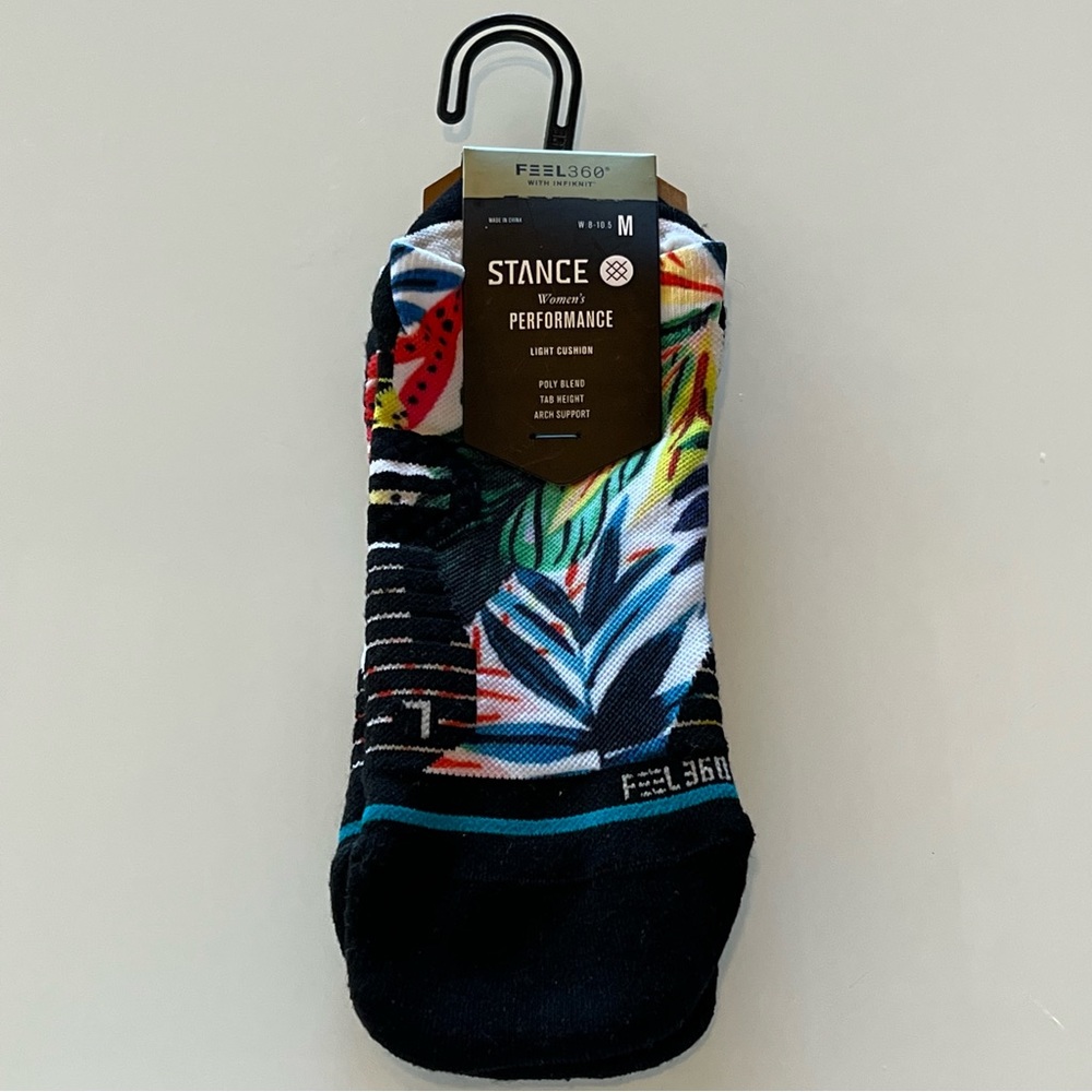 ‼️PRICE DROP‼️ NWT Stance “Island Interval” Women’s Performance socks.